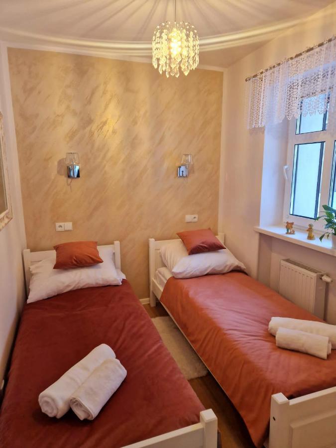 Apartament Przy Deptaku Jelenia Gora Dış mekan fotoğraf