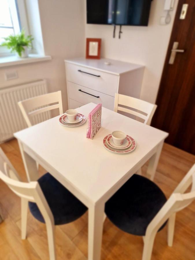 Apartament Przy Deptaku Jelenia Gora Dış mekan fotoğraf